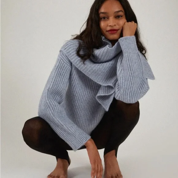 NWT Thakoun Chunky Knit Turtle Neck Scarf Sweater Size M - Picture 4 of 4